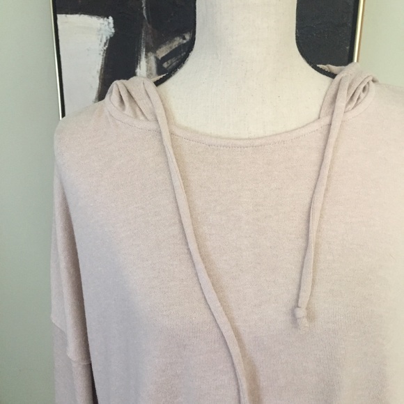 Easel - Cozy Oversized Pink Ruffle Hem Hoodie, size L - Picture 5 of 10